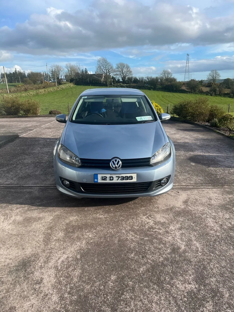 2012 Volkswagen Golf 1.6L R-Line - Image 2