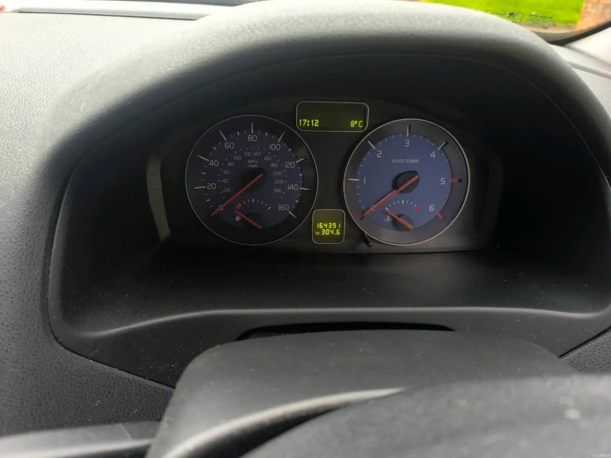 Volvo V50 R-Design - Image 2