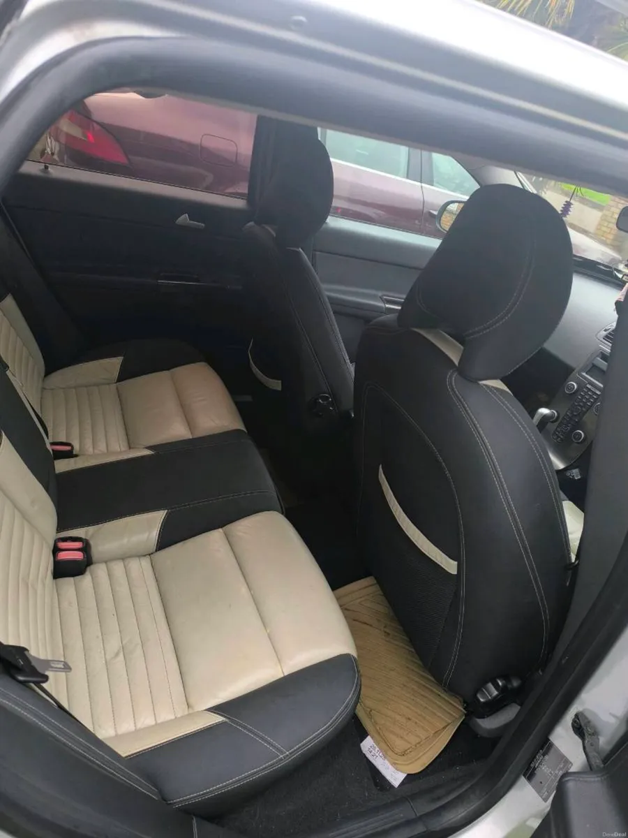 Volvo V50 R-Design - Image 4