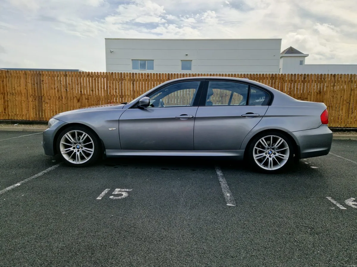 BMW 320D M Sport Manual - Image 3