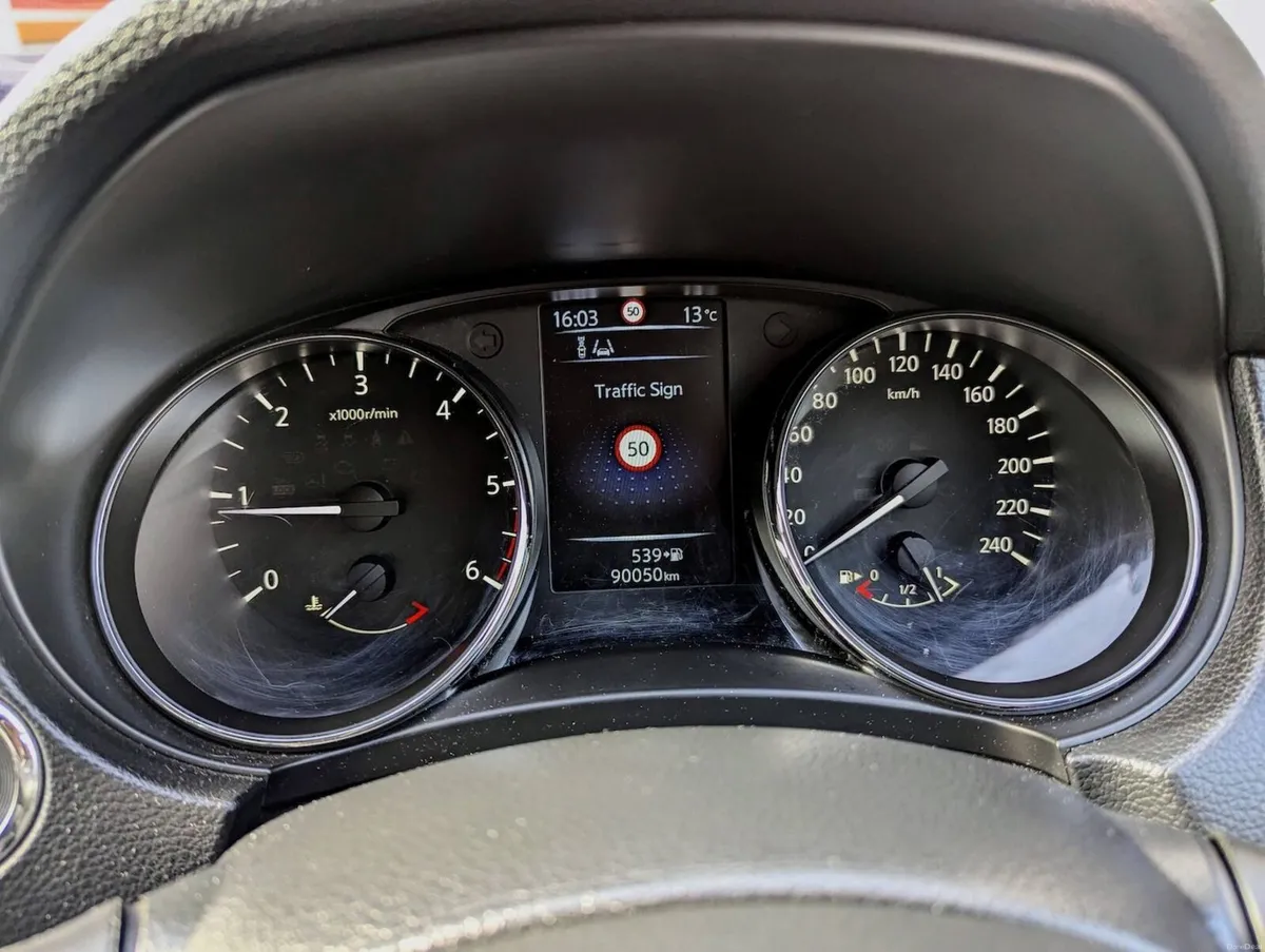 Nissan Qashqai, Top Spec, just 90k km, Fresh NCT - Image 2