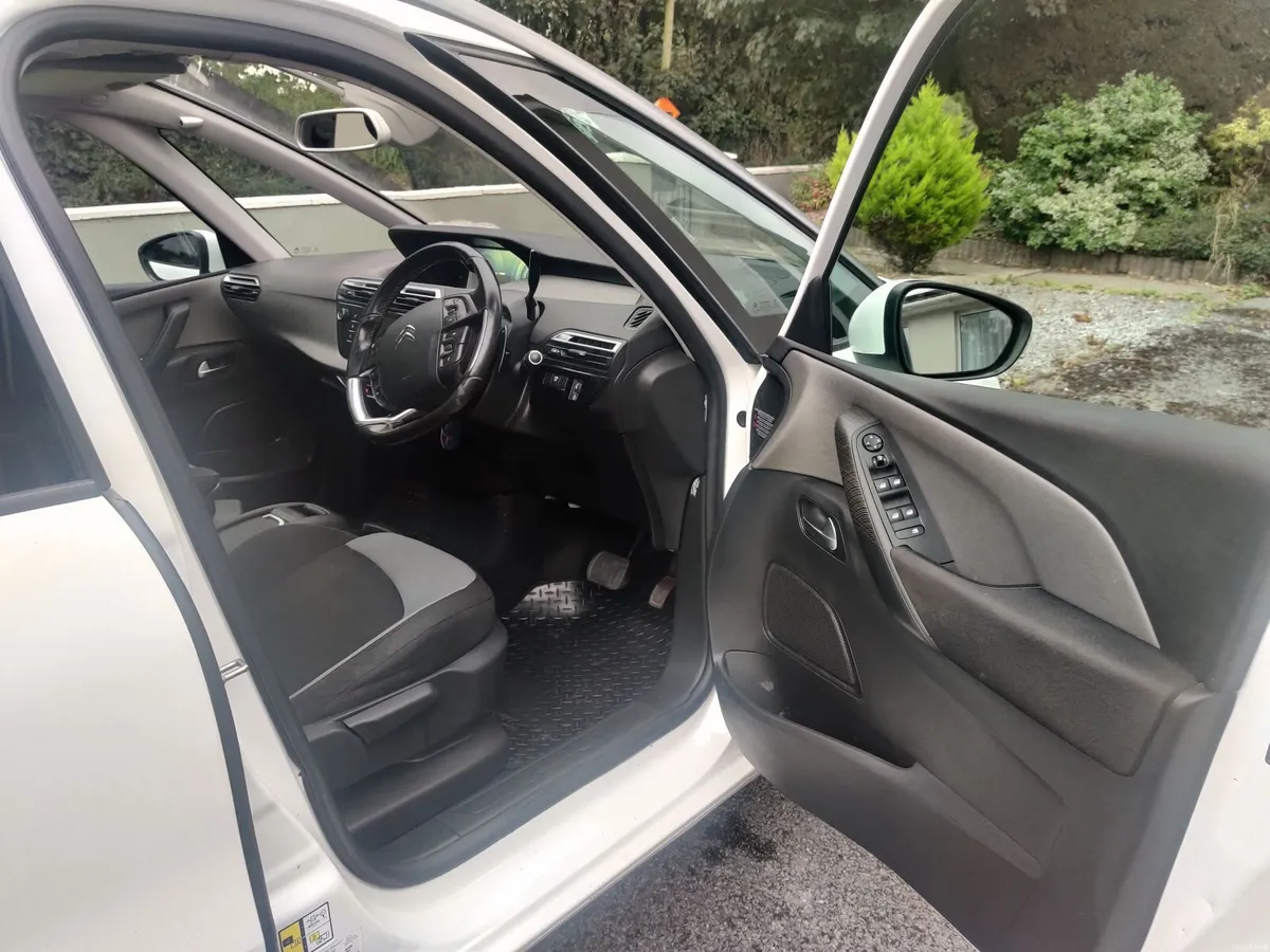Citroen C4  Grand Picasso - 2.0L Diesel Autromatic - Image 2