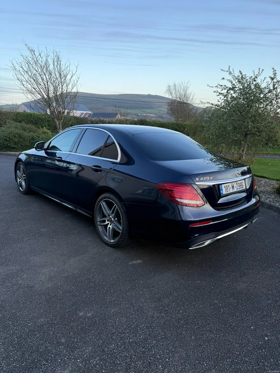 Mercedes E220 AMG Line - Image 4