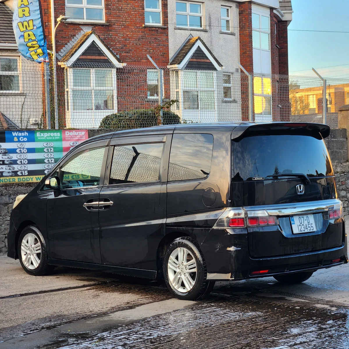 2007 Honda Stepwagon  Automatic - Image 4