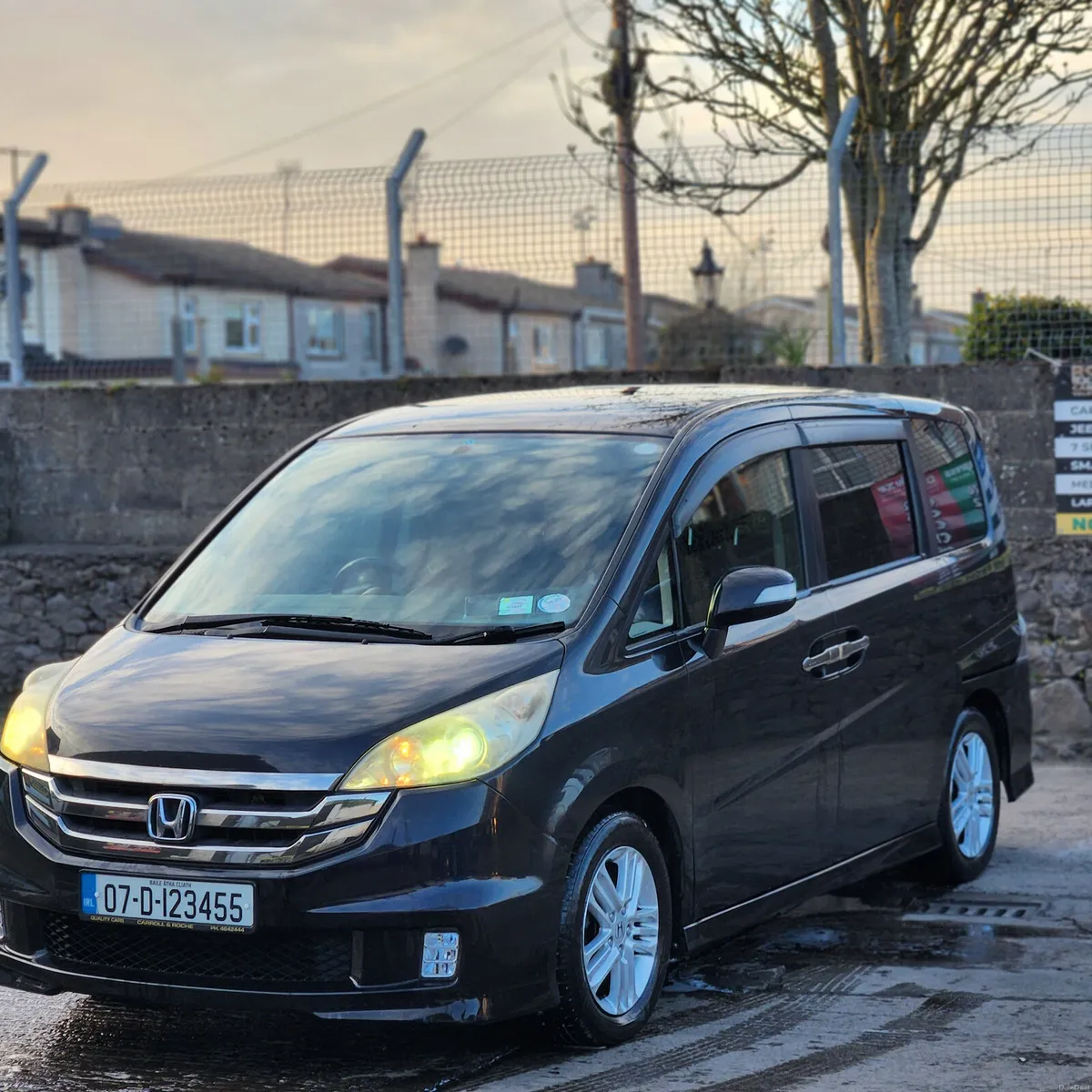 2007 Honda Stepwagon  Automatic - Image 1