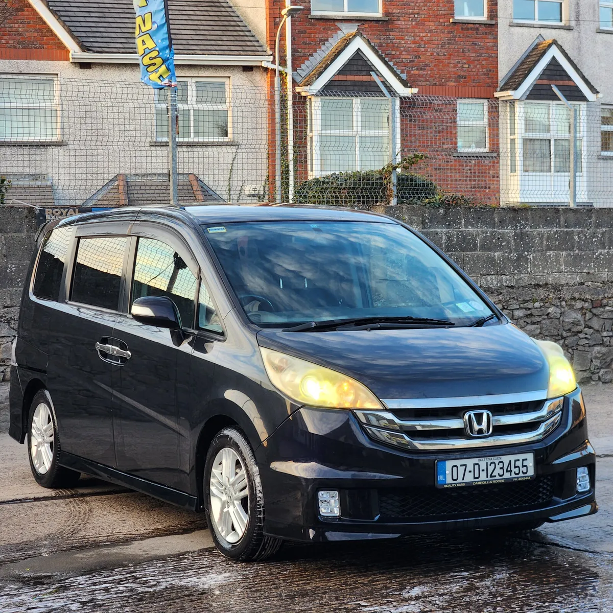 2007 Honda Stepwagon  Automatic - Image 1