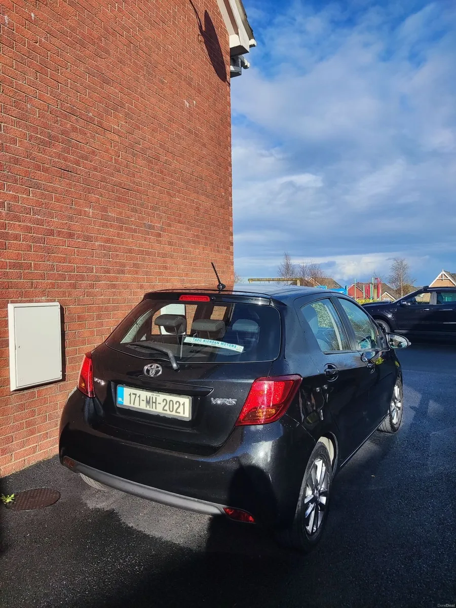 Toyota Yaris 2017 LOW mileage - Image 4