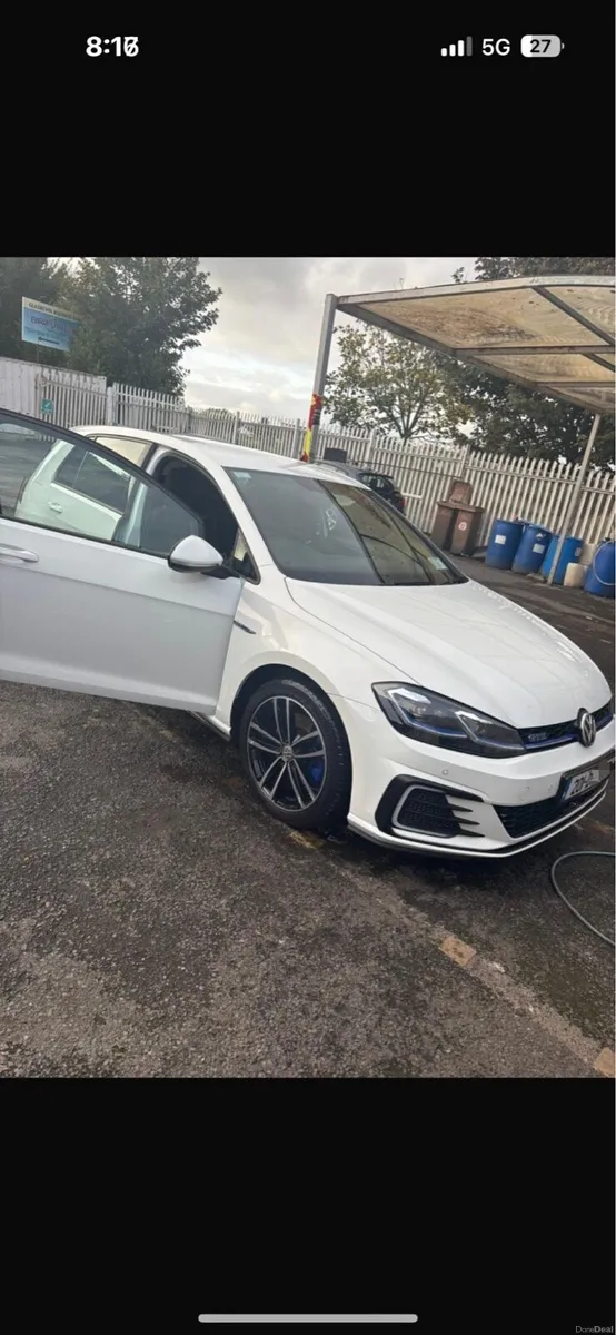 Volkswagen Golf GTE - Image 1