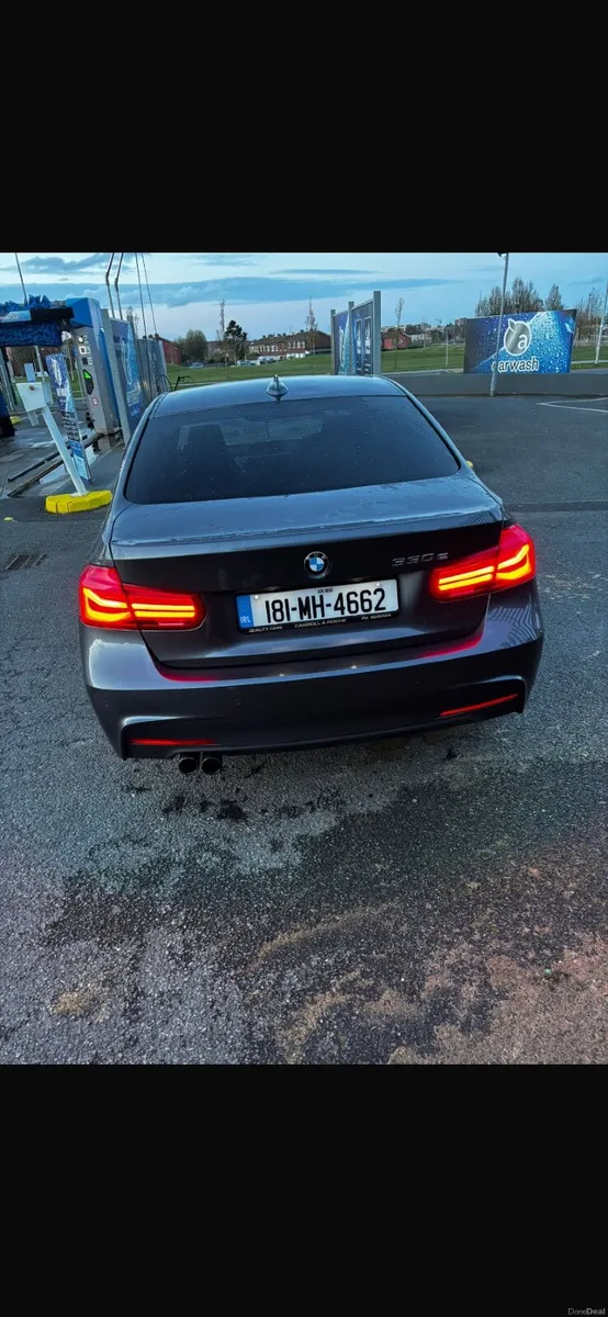 BMW 330e 3-Series 2018 - Image 2