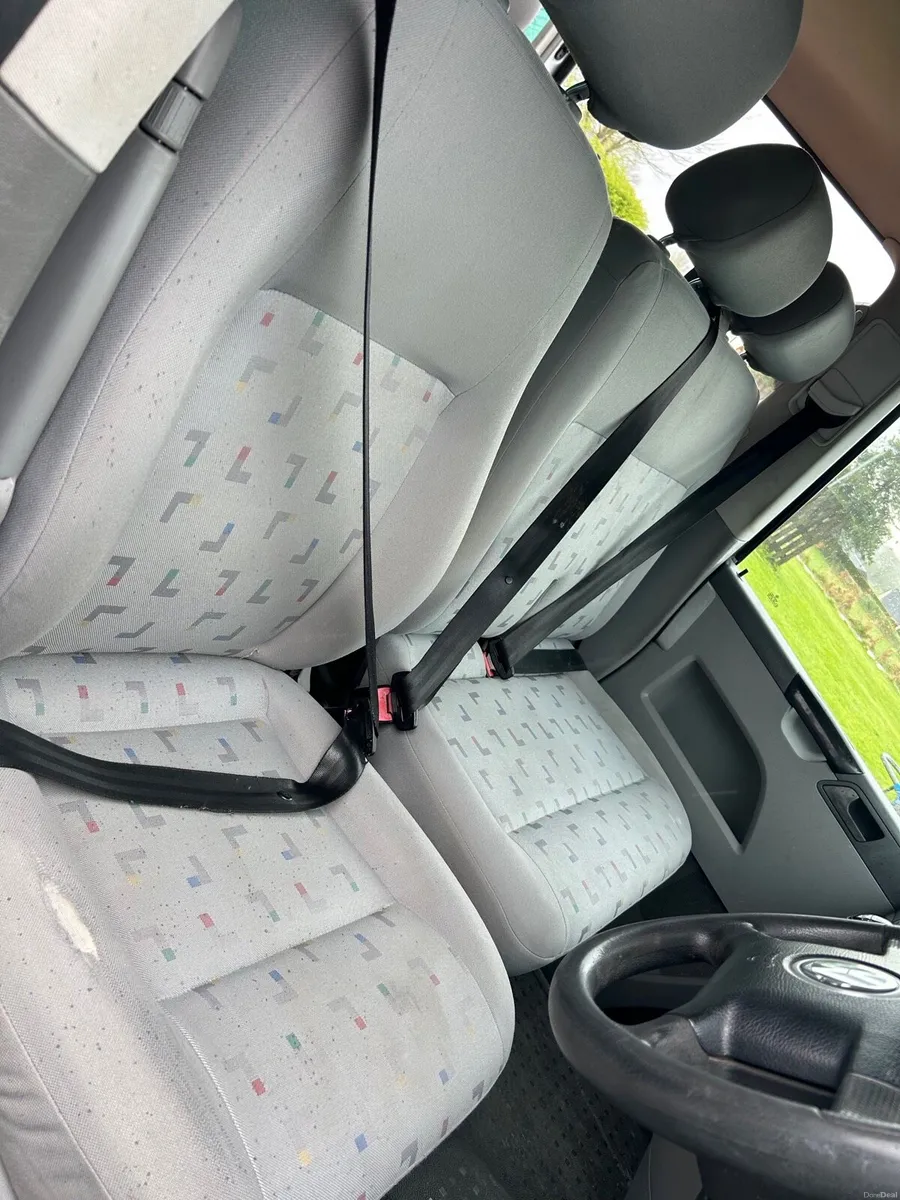 VW Transporter Shuttle - Image 2