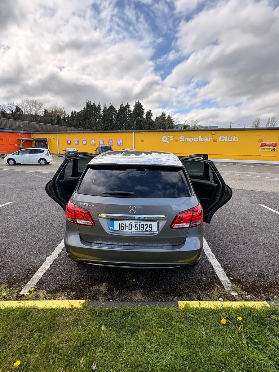 2016 Mercedes-Benz B-Class Sport Electric Drive - Image 2