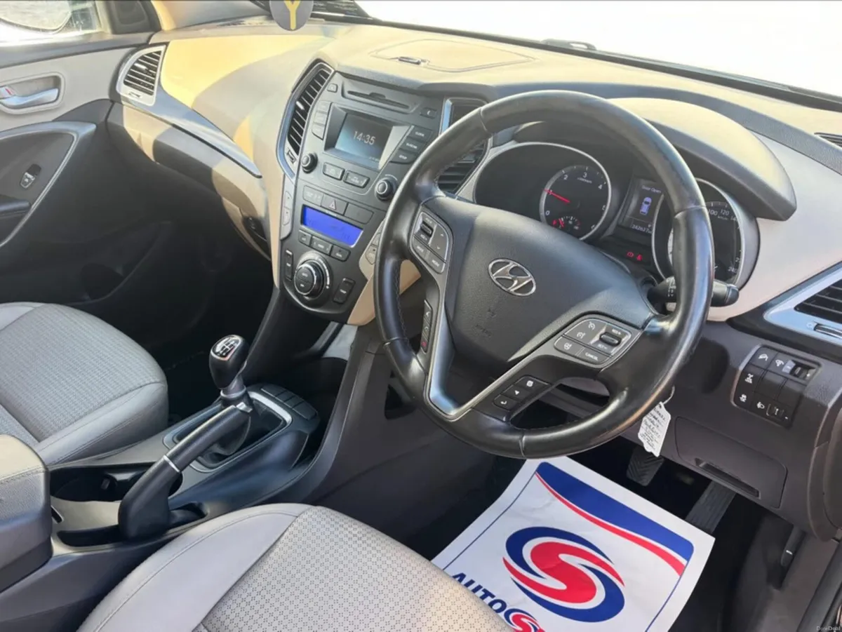 Hyundai Santa Fe 4WD EXECUTIVE 4DR - Image 3
