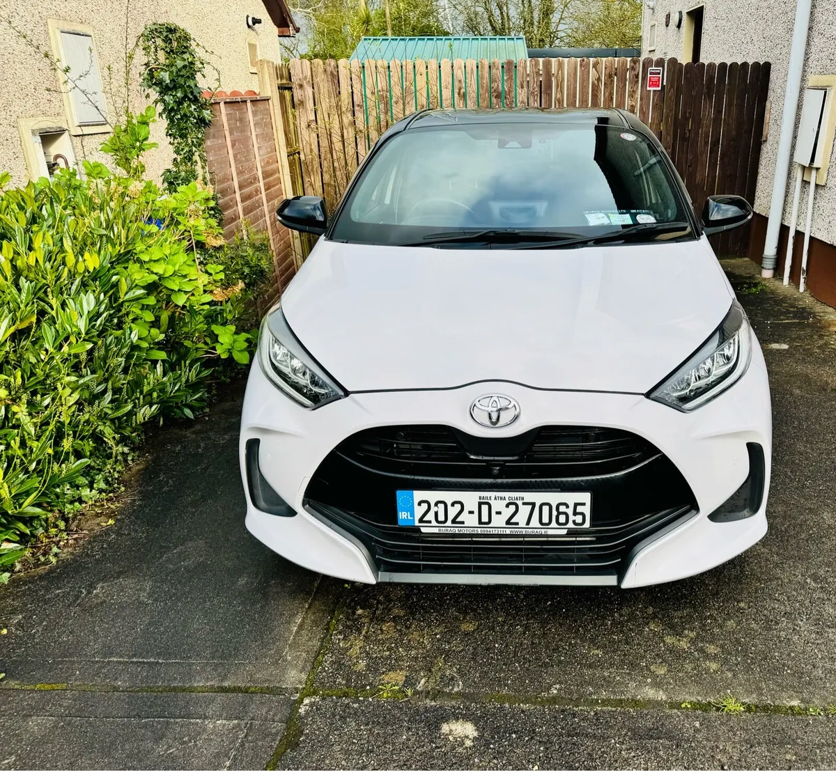 Toyota Yaris 1.5 Hybrid 2020 Beautiful Rare colour - Image 1