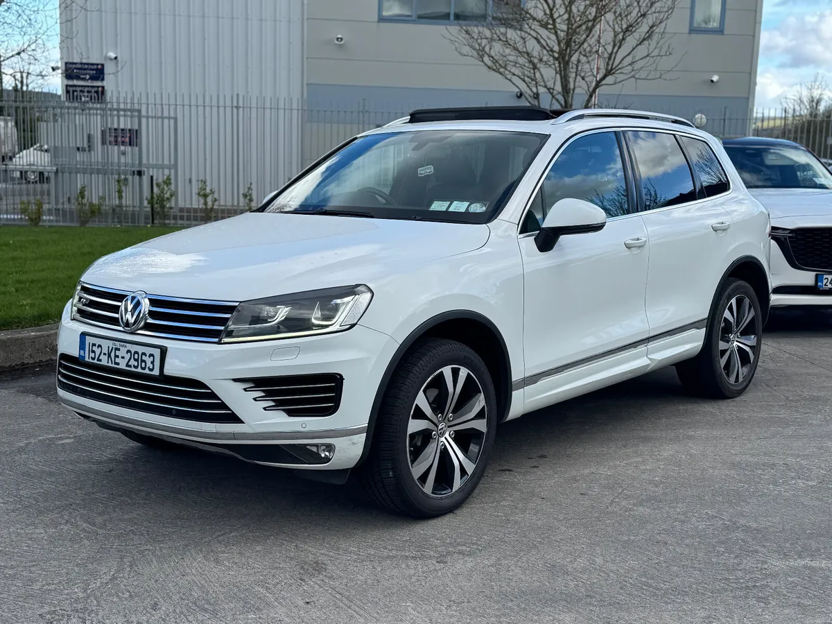 Volkswagen Touareg R-LINE 3.0TDI V6 262HP AWD 2015 - Image 1