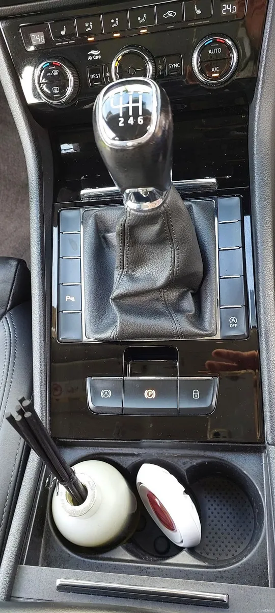 Skoda Superb SE L EXECUTIVE - Image 2