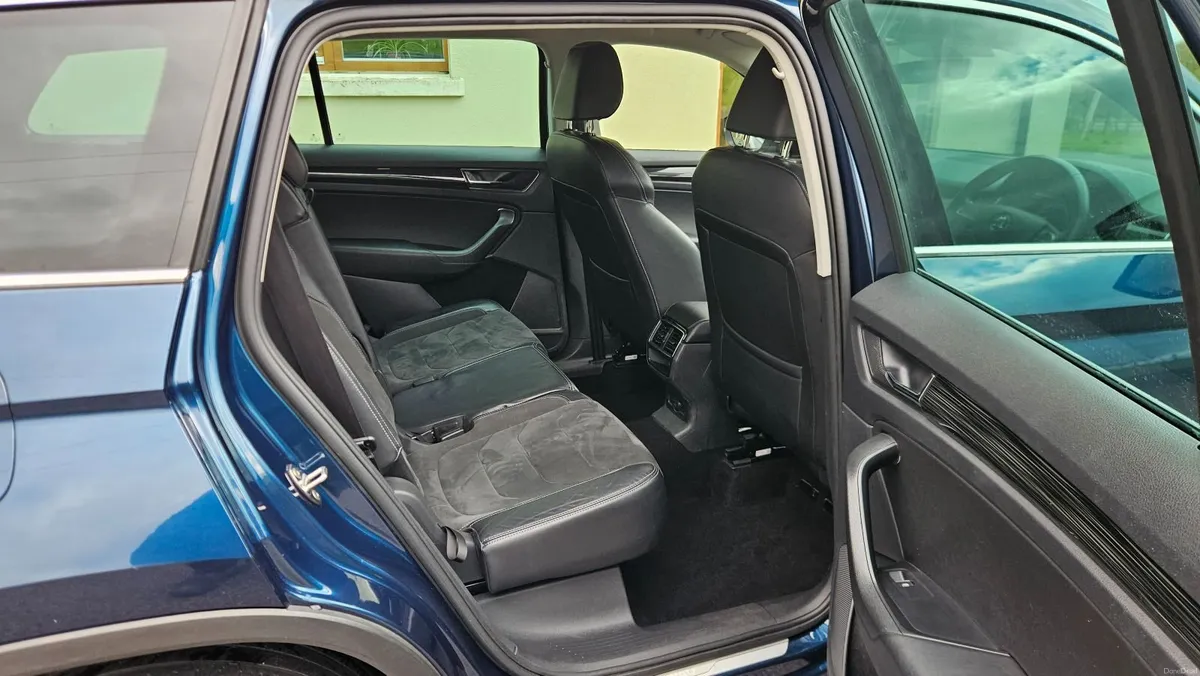 SKODA KODIAQ 2.0TDI(150PS) 7 SEATS and extras FWD - Image 4