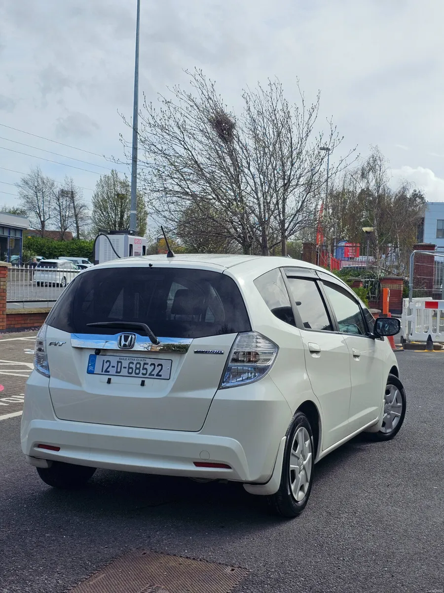 Honda Fit 2012 Hybrid - Image 3