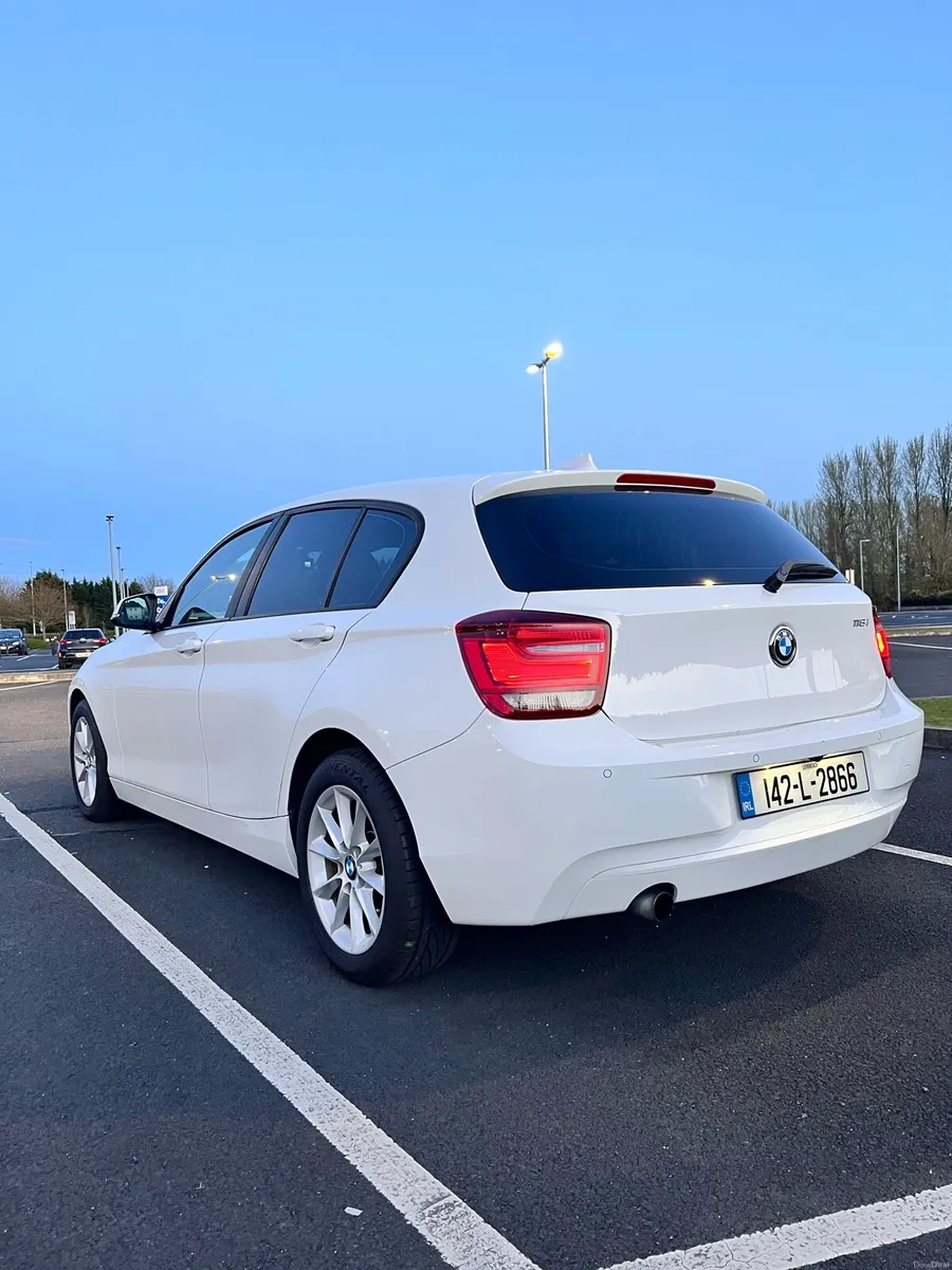 BMW 116i, Automatic, low mileage, cruise control - Image 3