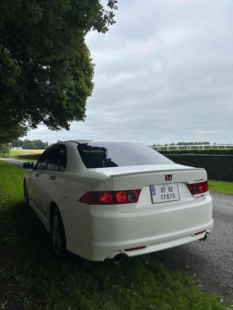 Honda Accord Euro R - Image 1