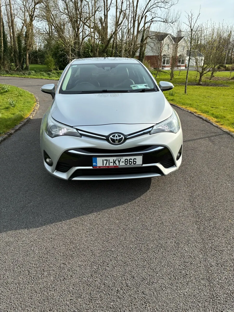 Toyota Avensis 2L Diesel - Image 1