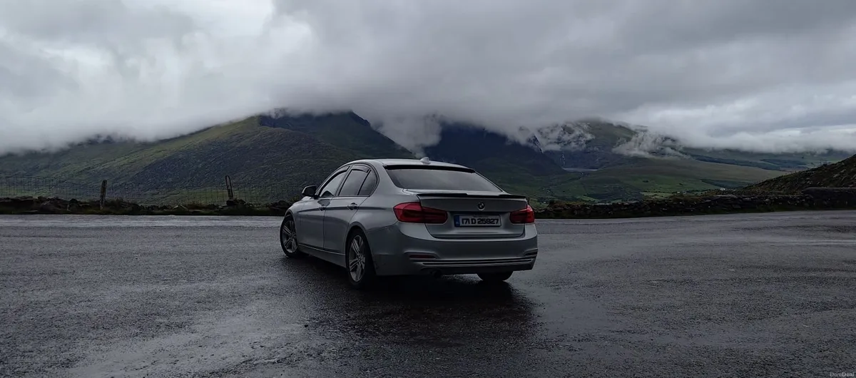 BMW 3-Series 2017 - Image 3