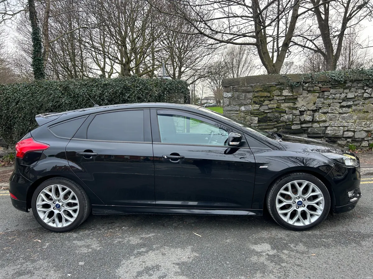 2017 FORD FOCUS ST LINE PETROL SERVICE HISTORY - Image 4