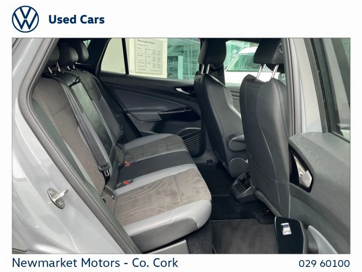 Volkswagen ID.4 LIFE DX 77kWh 174BHP STYLING PACKA - Image 3