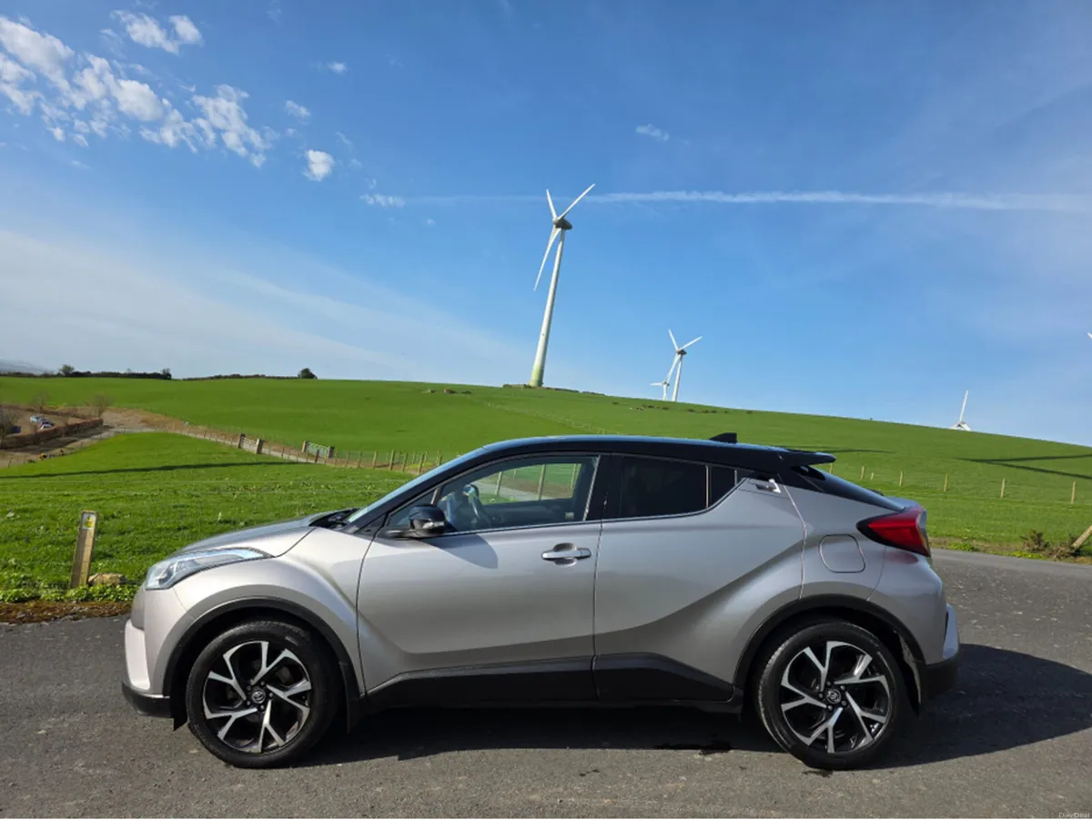 Toyota C-HR 1.2T LUNA SPORT 4DR - Image 3