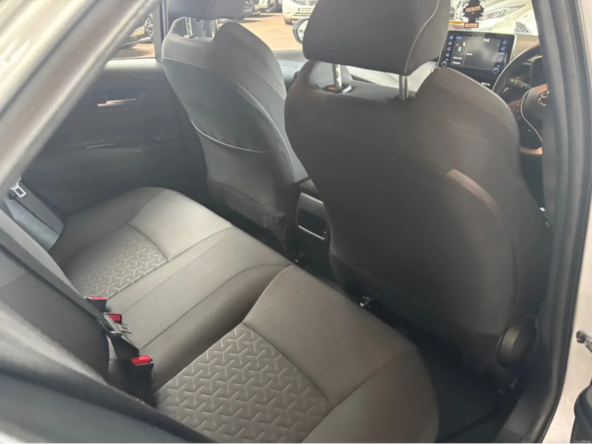 Toyota Corolla HYBRID LUNA H/B AUTO A 4DR - Image 2