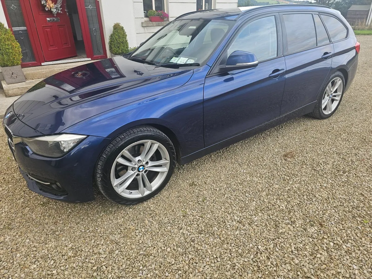 BMW 3-Series 2016 - Image 2