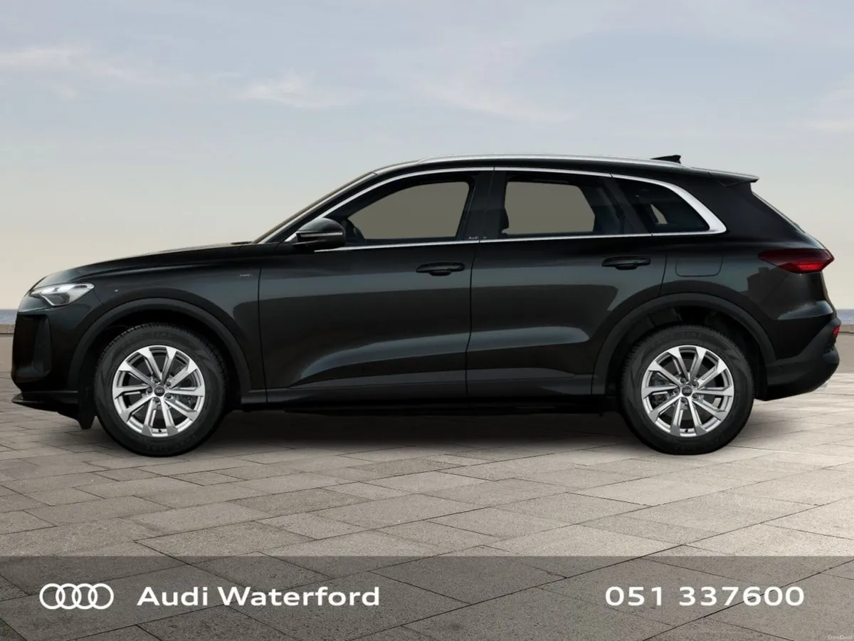 Audi Q5 E-Hybrid Q SE - Image 3