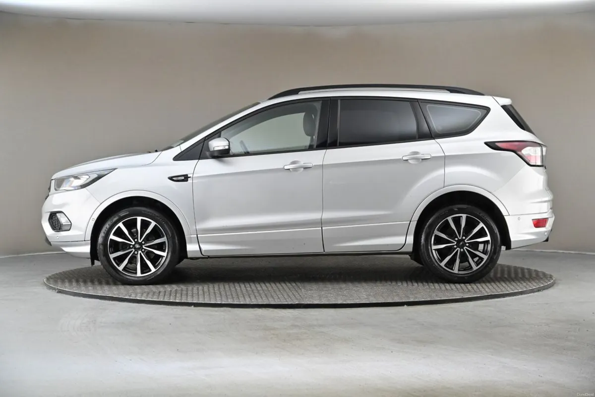 Ford Kuga 1.5 TDCI ST-LINE 6SPD **LEATHER**SAT NAV - Image 5