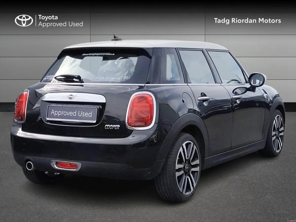 Mini Cooper EXCLUSIVE EXC5 4DR COOPER - Image 2