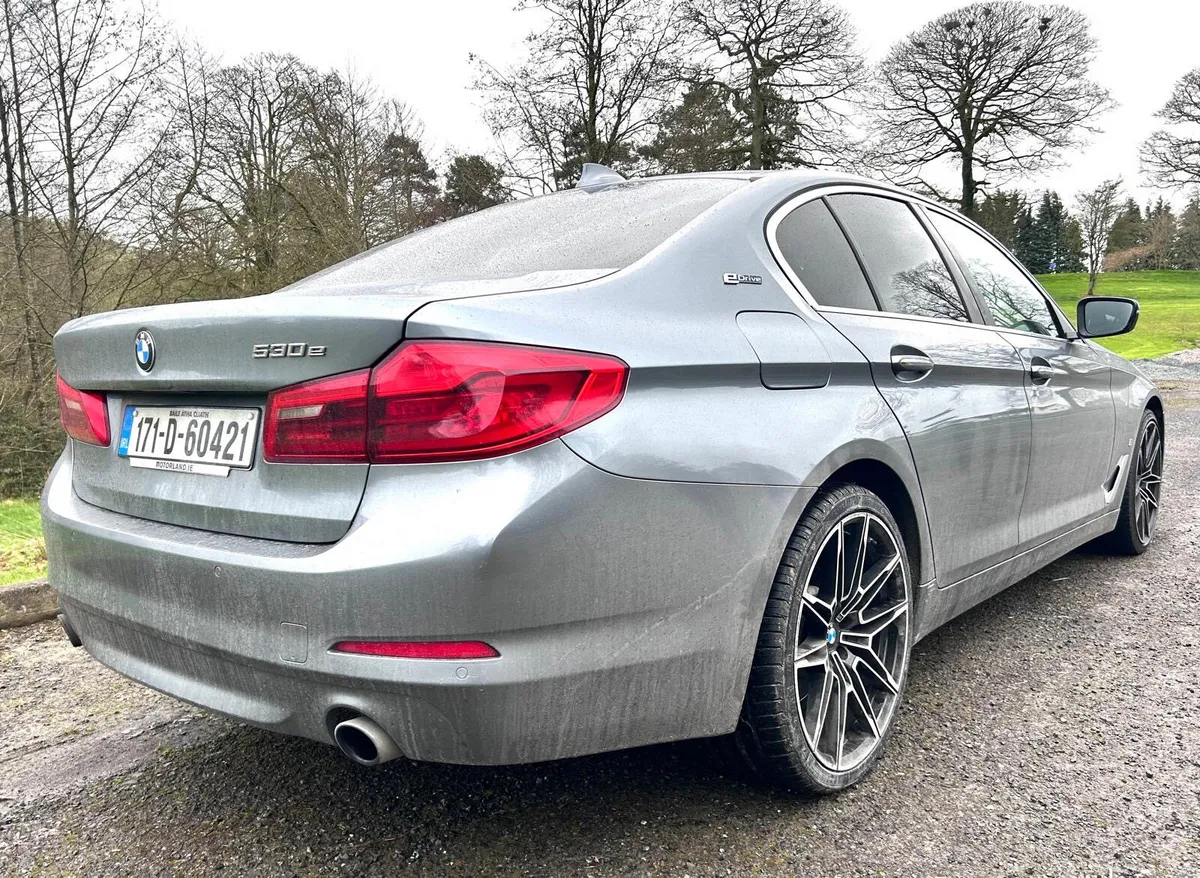 BMW 5-Series 2017 - Image 3