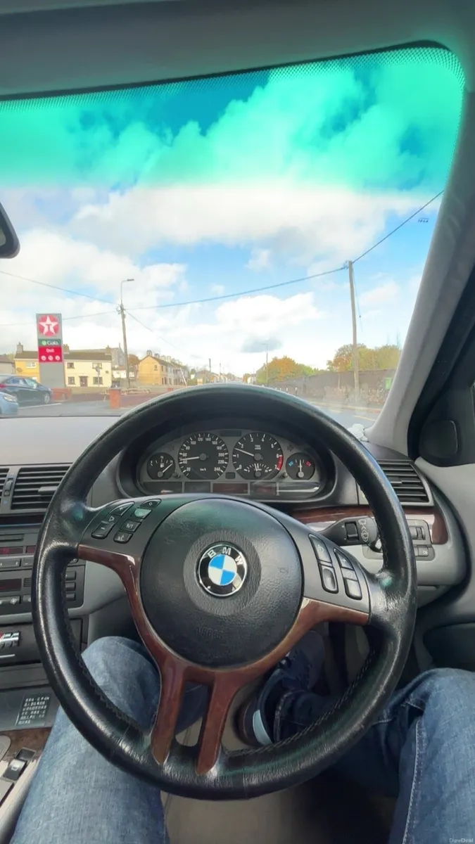 BMW 318i 2002 - Image 3