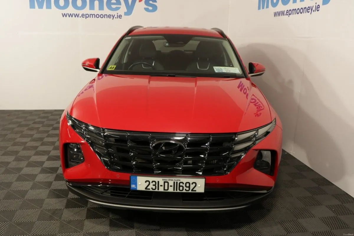 Hyundai Tucson 2WD Executive Plus - Image 2