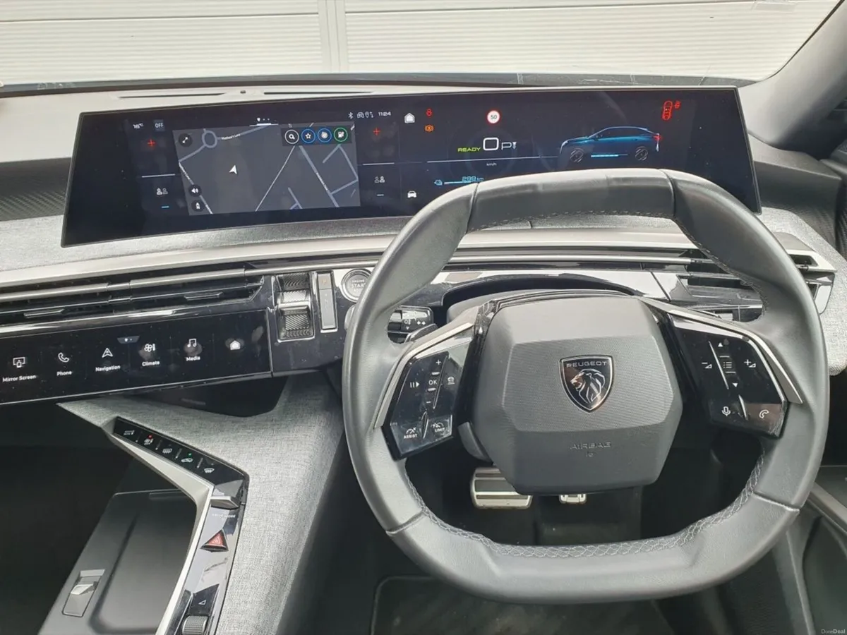 Peugeot 3008 Electric 73kWH 210BHP Allure **Price - Image 4