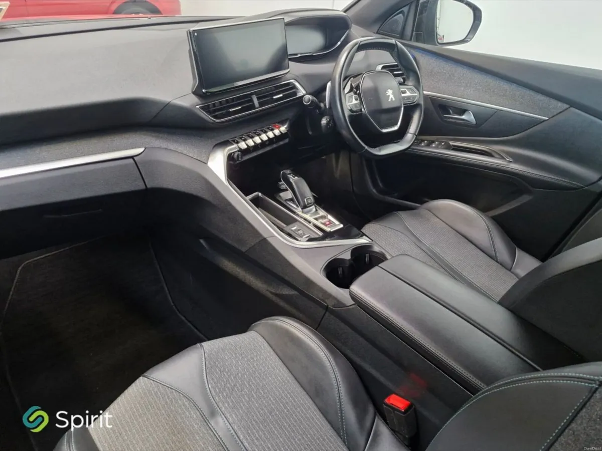 Peugeot 5008 1.5 BlueHDi 130bhp Allure AUTO- CALL - Image 4