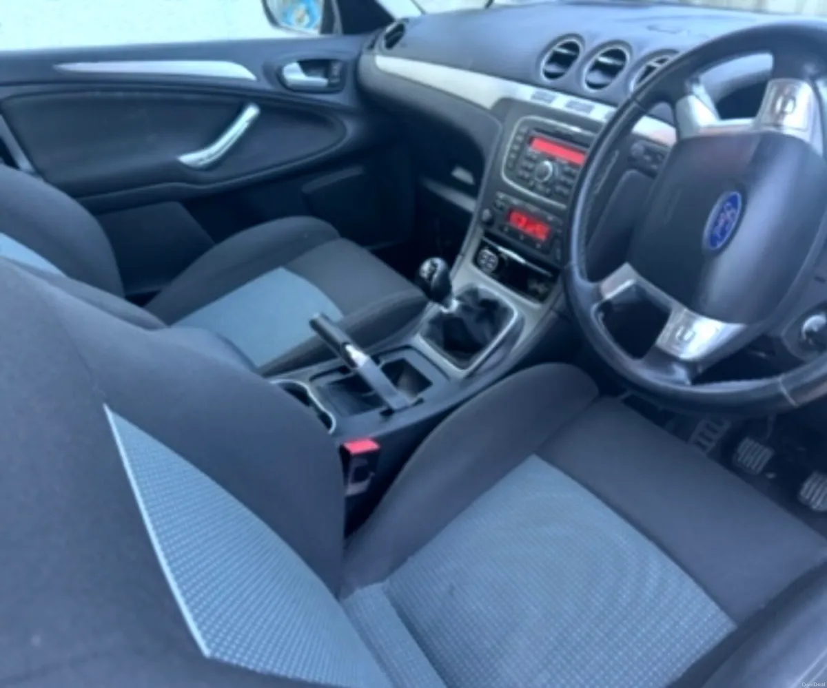 2014 Ford SMAX 2.0 TDCI Zetec- 7 Seats - Image 3
