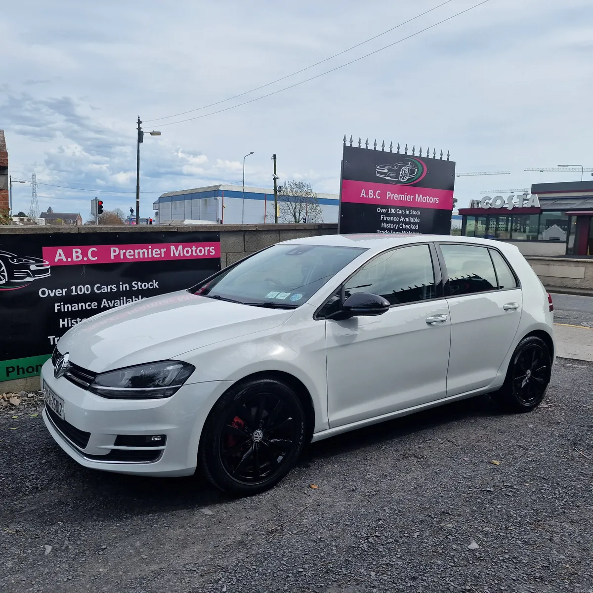 Volkswagen Golf 2013 Automatic - Image 4