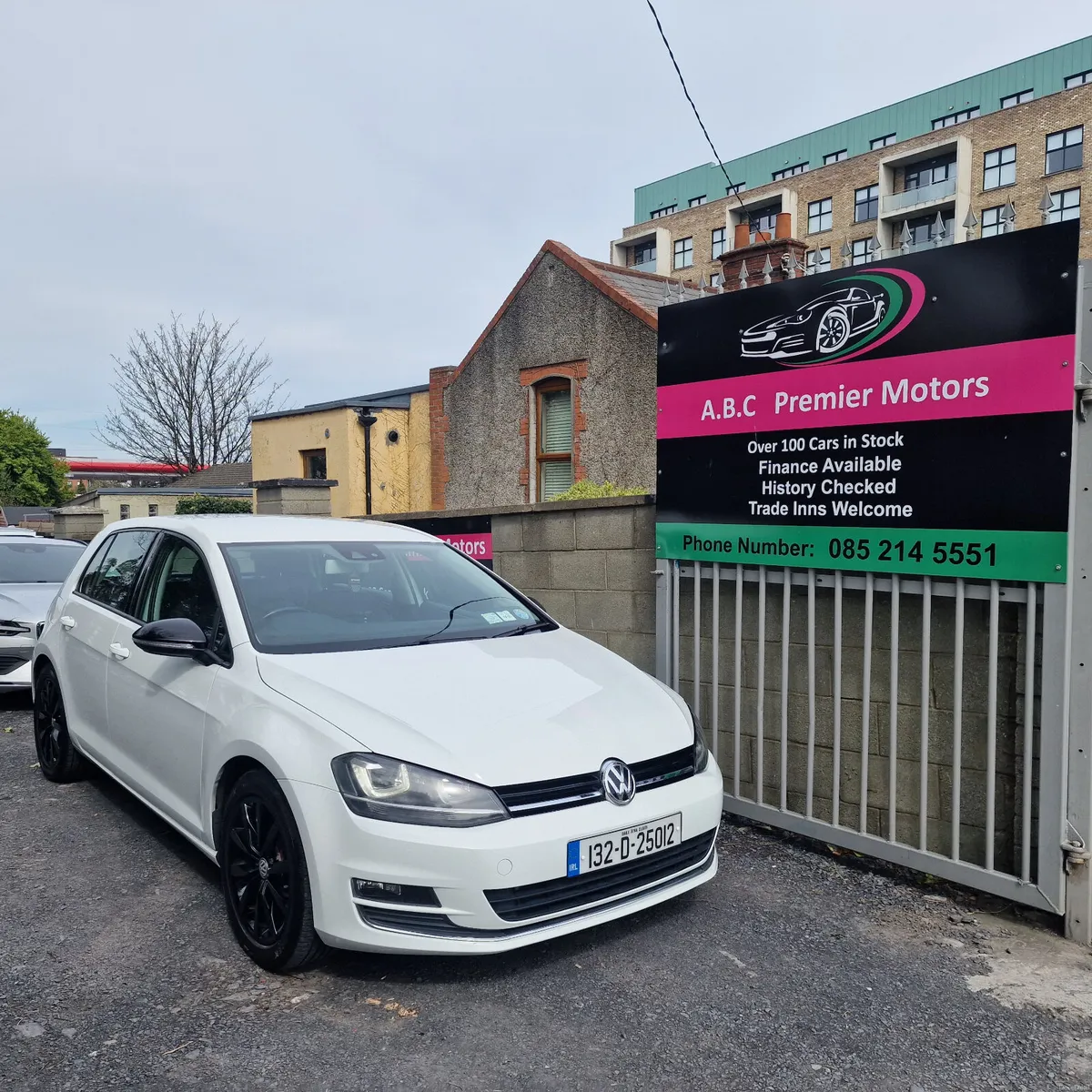 Volkswagen Golf 2013 Automatic - Image 1