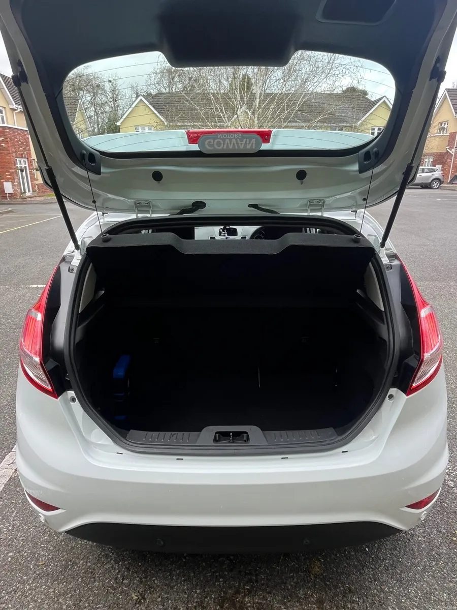 Ford Fiesta MCA Titanium 1.25 60PS M5 5DR - Image 3