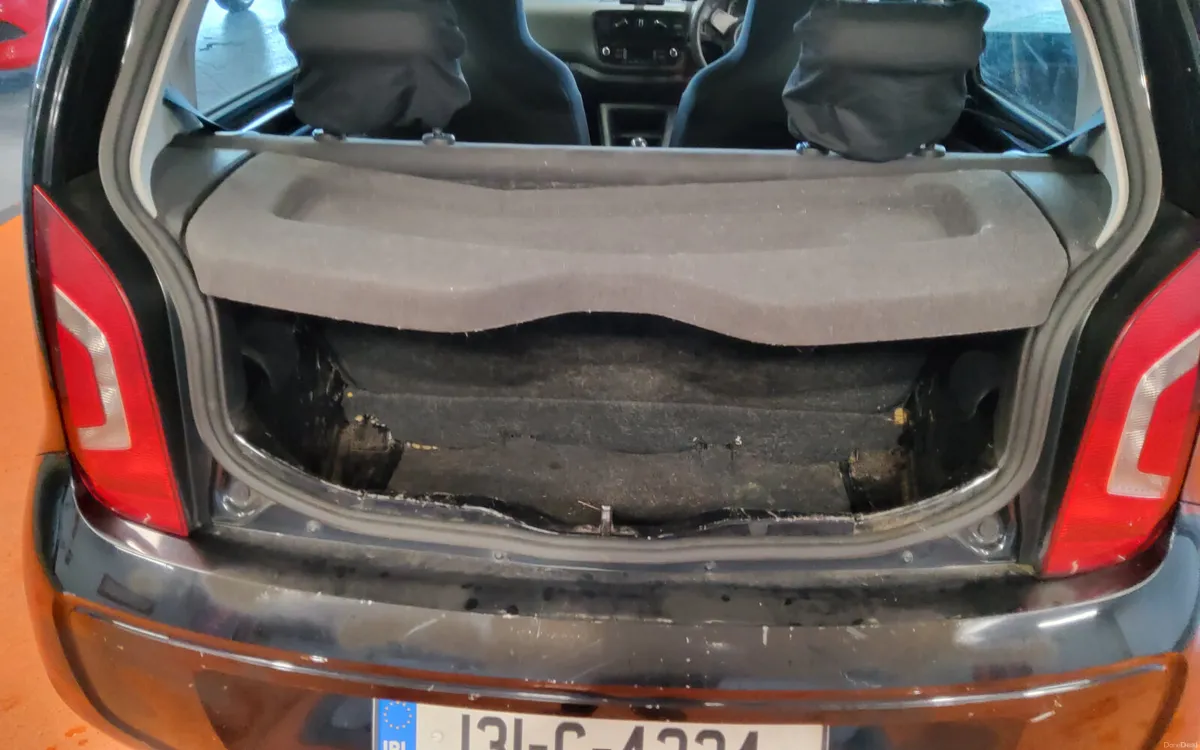 Volkswagen up! 2013 - Image 4