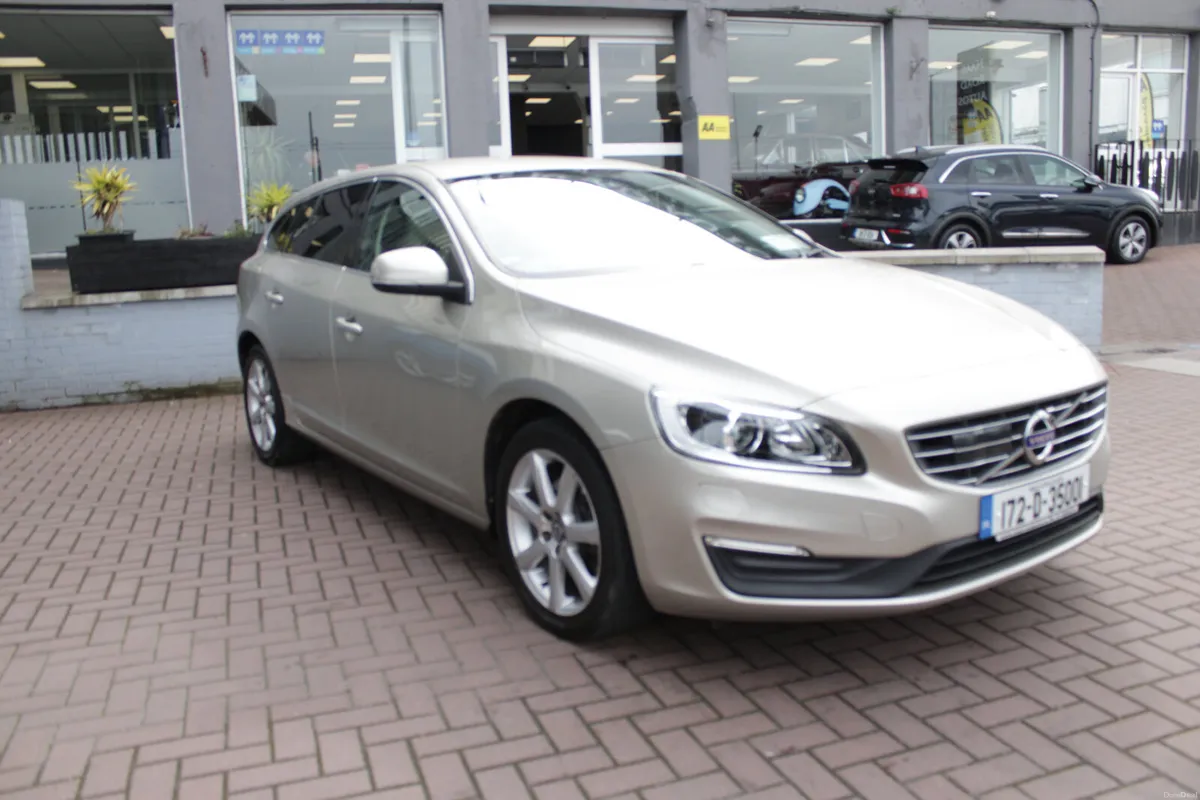 2017 VOLVO V60 2.0D4 5DR ESTATE - Image 1