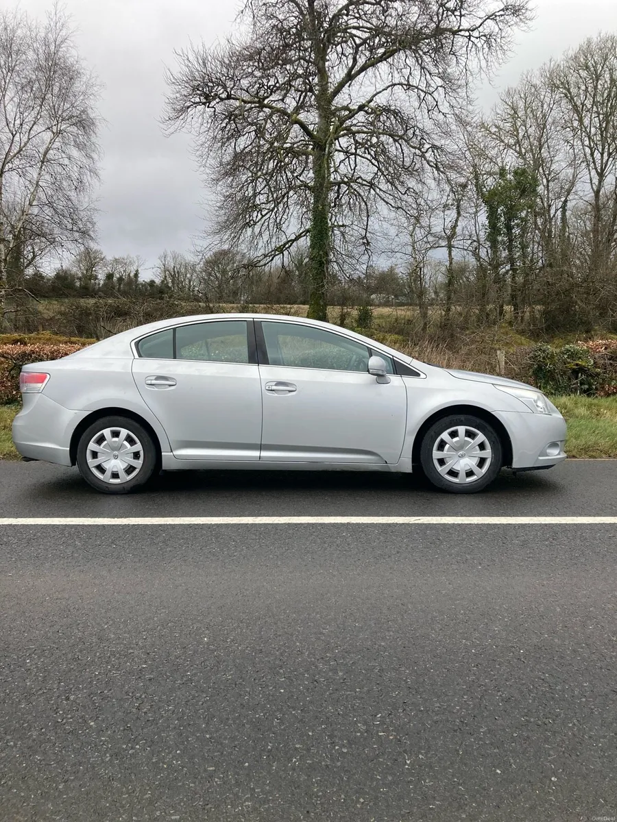 Toyota Avensis - Image 1