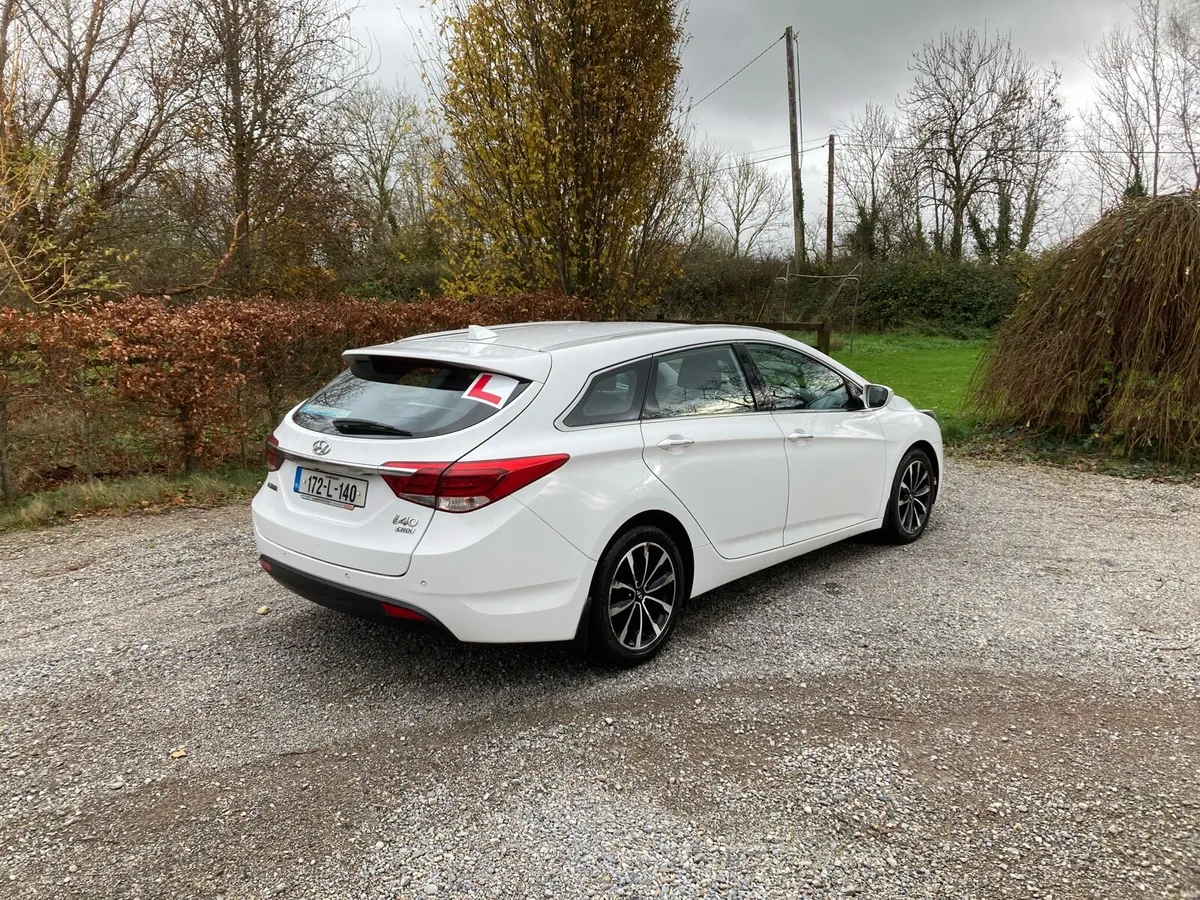Hyundai I40 Estate Executive Plus - Image 4