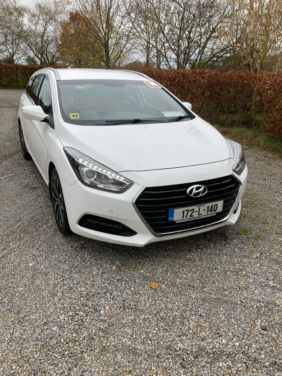 Hyundai I40 Estate Executive Plus - Image 1