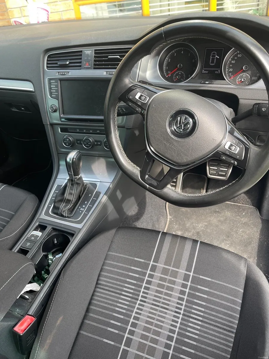 Volkswagen Golf 2015 Comfort-line Lounge Version - Image 3