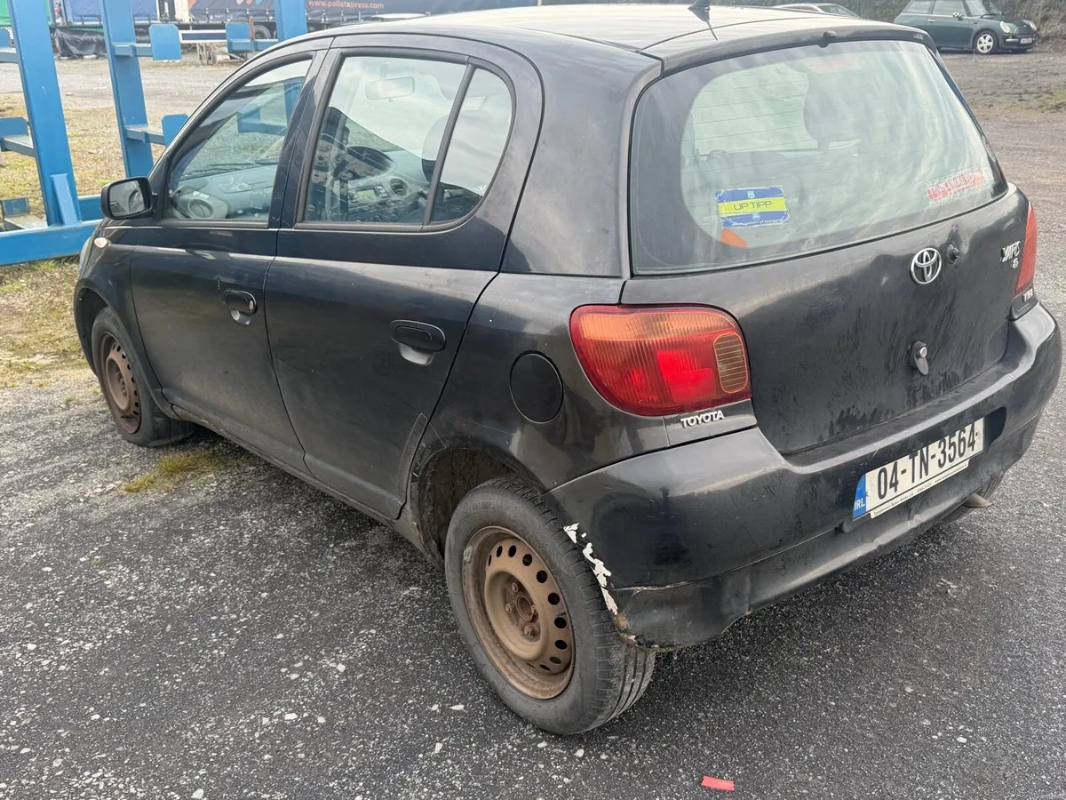 Toyota Yaris 2004 - Image 4