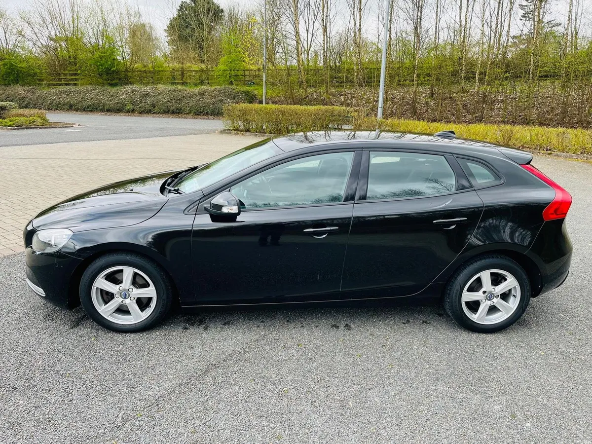 Volvo V 40 Good Condit2015 NCT until 14.05.2027 - Image 4